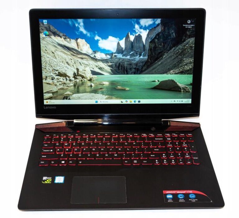 Jak w prosty sposób włączyć podświetlenie klawiatury w Lenovo Y700?