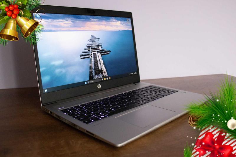 Bezpieczne zdejmowanie obudowy laptopa