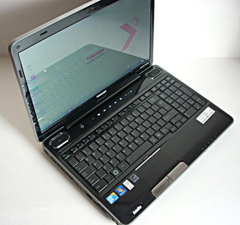 Przewodnik krok po kroku: Jak skutecznie rozkręcić laptopa Toshiba Satellite A500